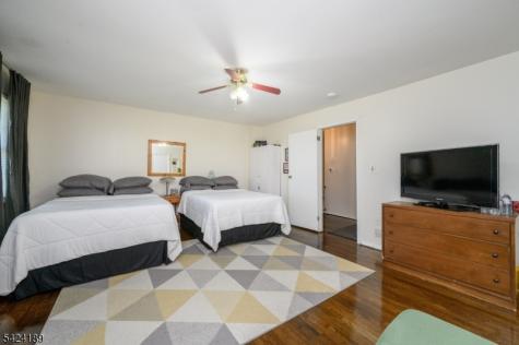 4 Cardinal Lane Hillsborough NJ 08844