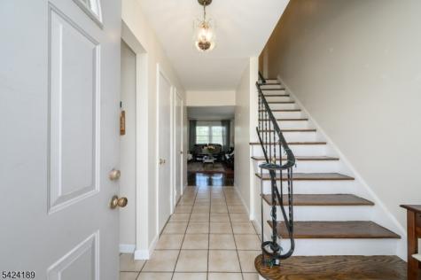 4 Cardinal Lane Hillsborough NJ 08844