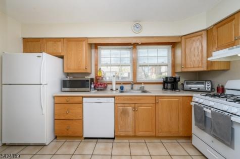 4 Cardinal Lane Hillsborough NJ 08844