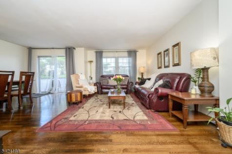 4 Cardinal Lane Hillsborough NJ 08844