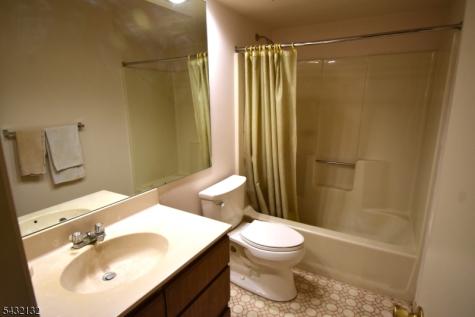 3 Ridgedale Drive Clinton NJ 08801