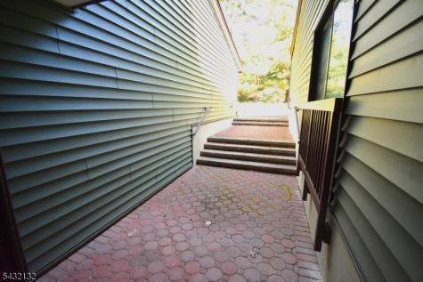 3 Ridgedale Drive Clinton NJ 08801