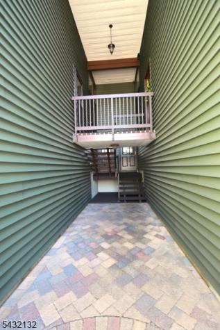3 Ridgedale Drive Clinton NJ 08801