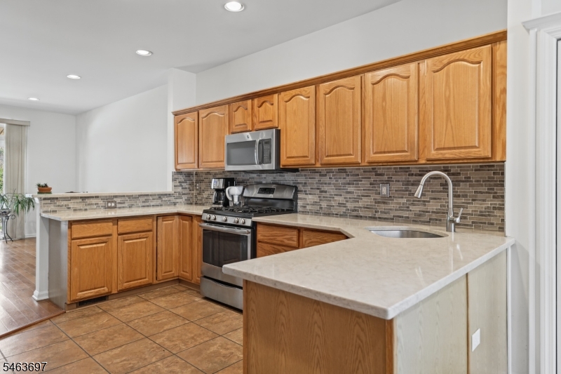 4 Hornbeam Way Hardyston NJ 07419