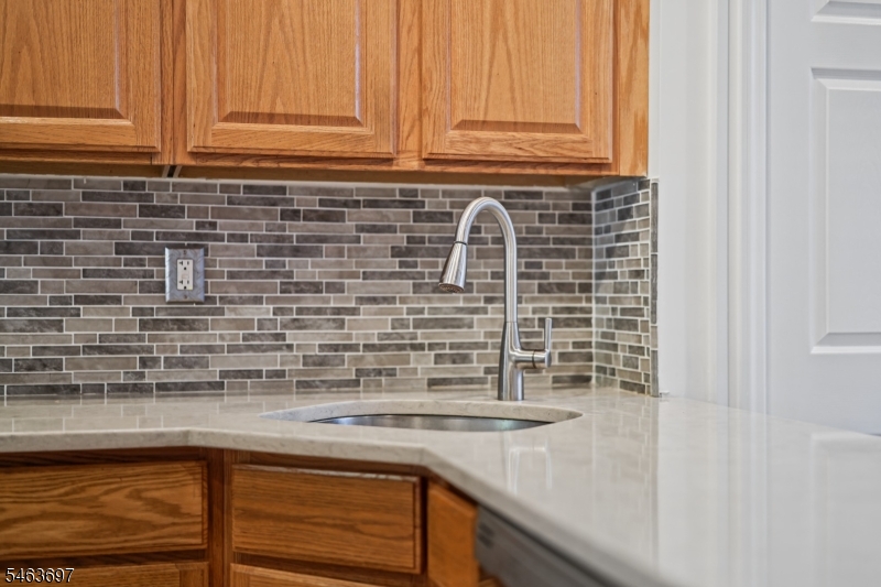 4 Hornbeam Way Hardyston NJ 07419