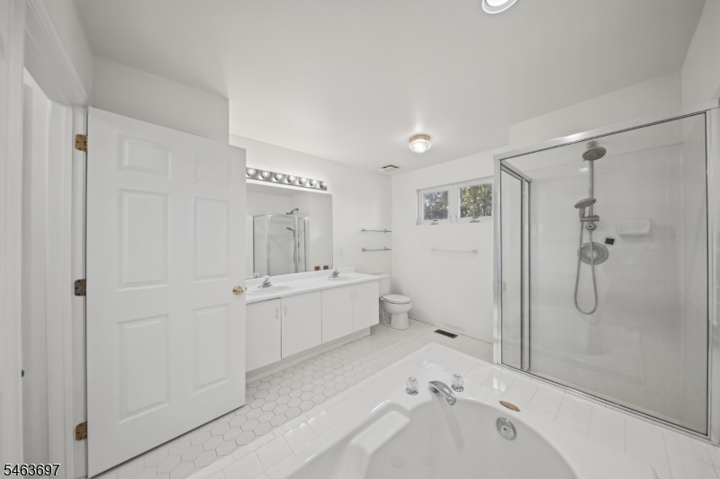 4 Hornbeam Way Hardyston NJ 07419