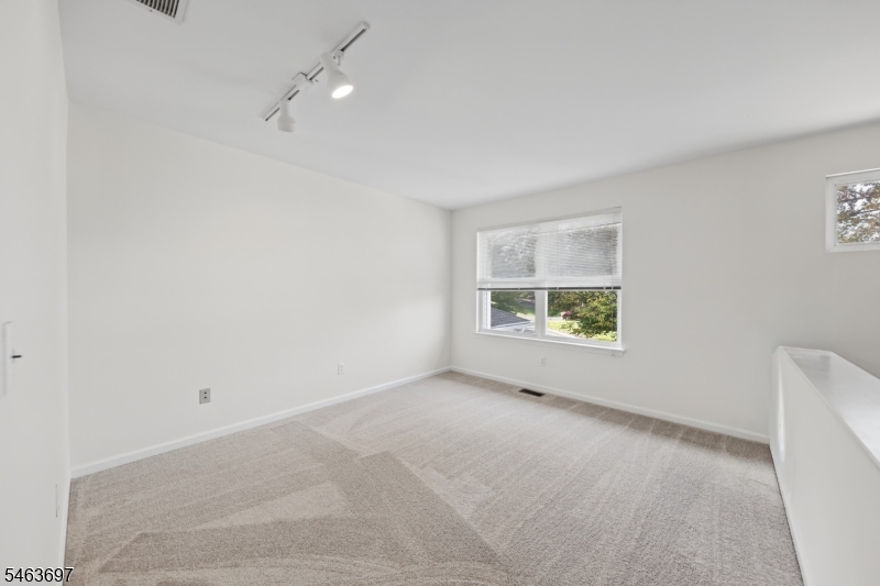 4 Hornbeam Way Hardyston NJ 07419