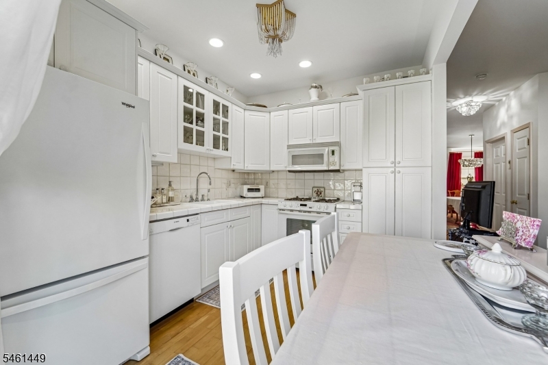 136 Cambridge Drive Nutley NJ 07110