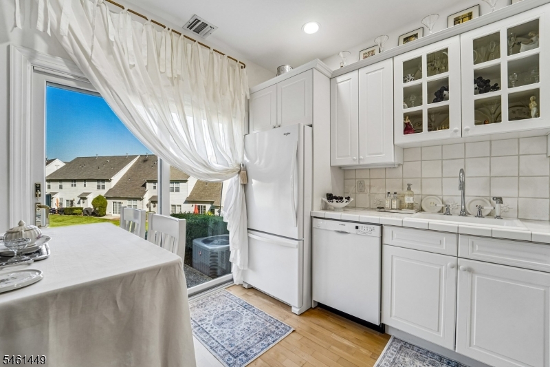 136 Cambridge Drive Nutley NJ 07110