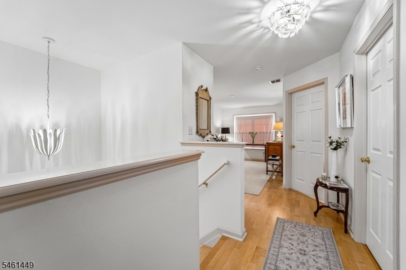 136 Cambridge Drive Nutley NJ 07110