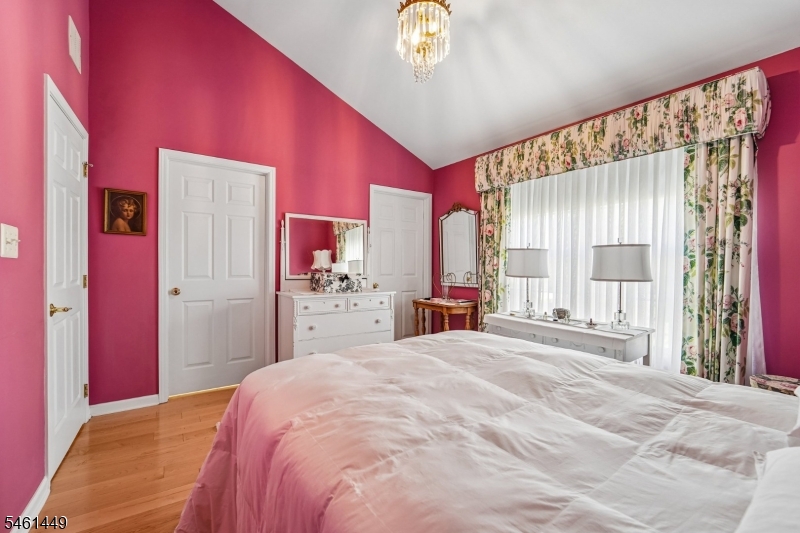 136 Cambridge Drive Nutley NJ 07110