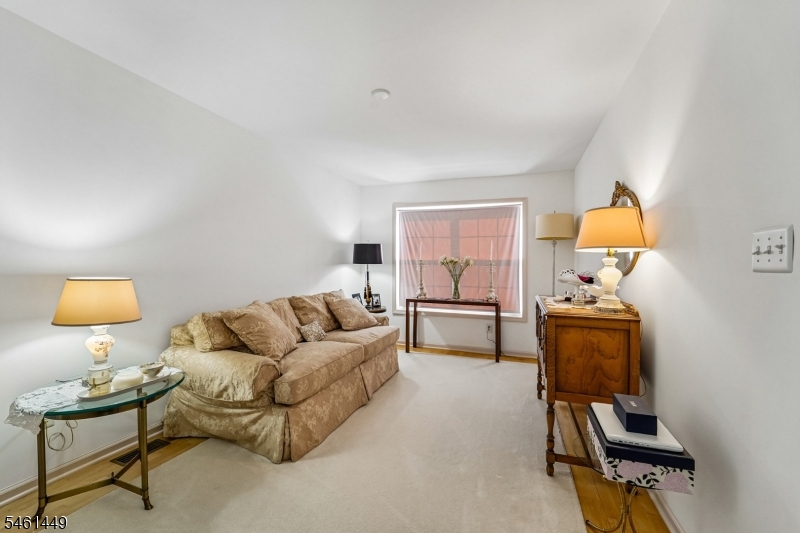 136 Cambridge Drive Nutley NJ 07110