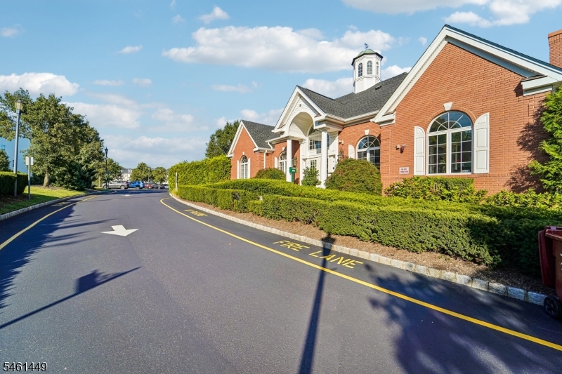 136 Cambridge Drive Nutley NJ 07110