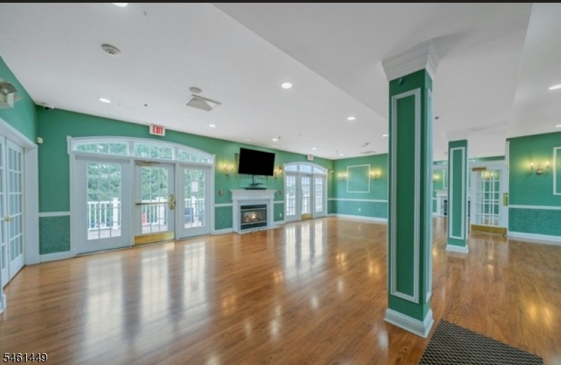 136 Cambridge Drive Nutley NJ 07110