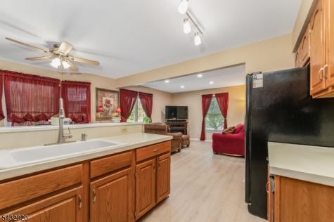 34 Pond Ridge Drive Clinton NJ 08809