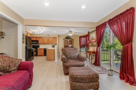 34 Pond Ridge Drive Clinton NJ 08809
