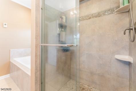 34 Pond Ridge Drive Clinton NJ 08809