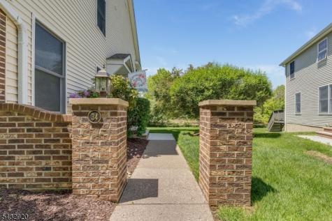 34 Pond Ridge Drive Clinton NJ 08809