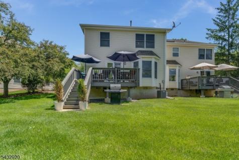 34 Pond Ridge Drive Clinton NJ 08809
