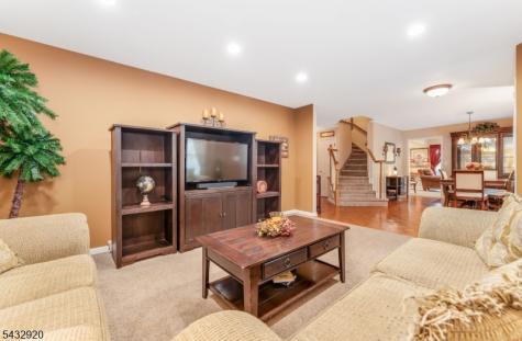34 Pond Ridge Drive Clinton NJ 08809