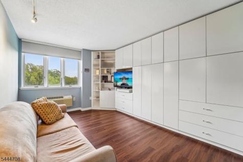 10 Smith Manor Boulevard West Orange NJ 07052