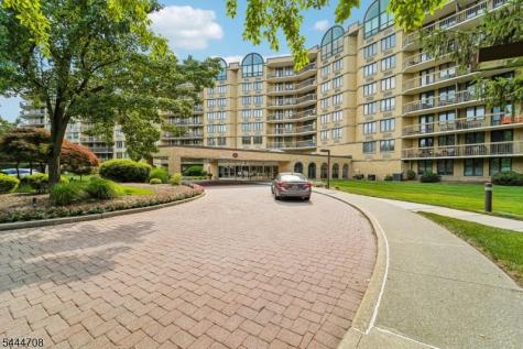 10 Smith Manor Boulevard West Orange NJ 07052