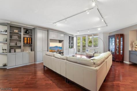 10 Smith Manor Boulevard West Orange NJ 07052