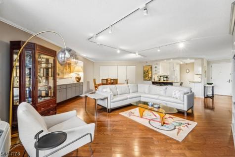 10 Smith Manor Boulevard West Orange NJ 07052