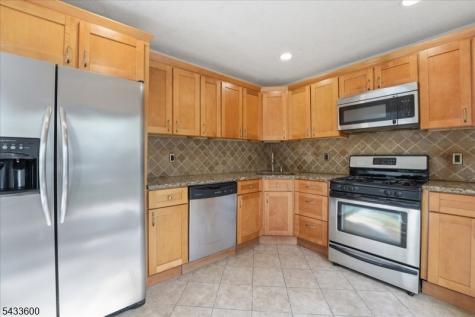 2 Veros Lane Franklin NJ 08823