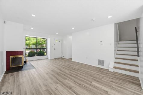 2 Veros Lane Franklin NJ 08823