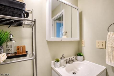 9 Tanglewood Court South Brunswick NJ 08852