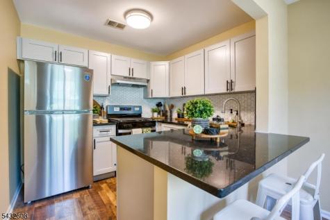9 Tanglewood Court South Brunswick NJ 08852
