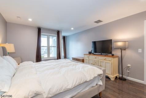 165 Lakeside Road West Milford NJ 07421
