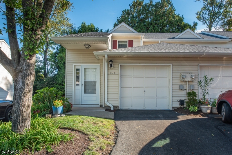 11 Dara Drive East Hanover NJ 07936