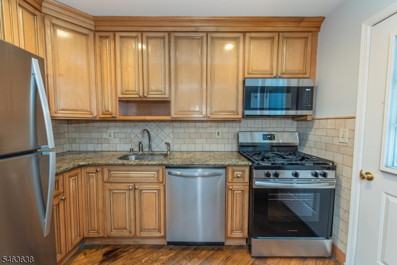 11 Dara Drive East Hanover NJ 07936