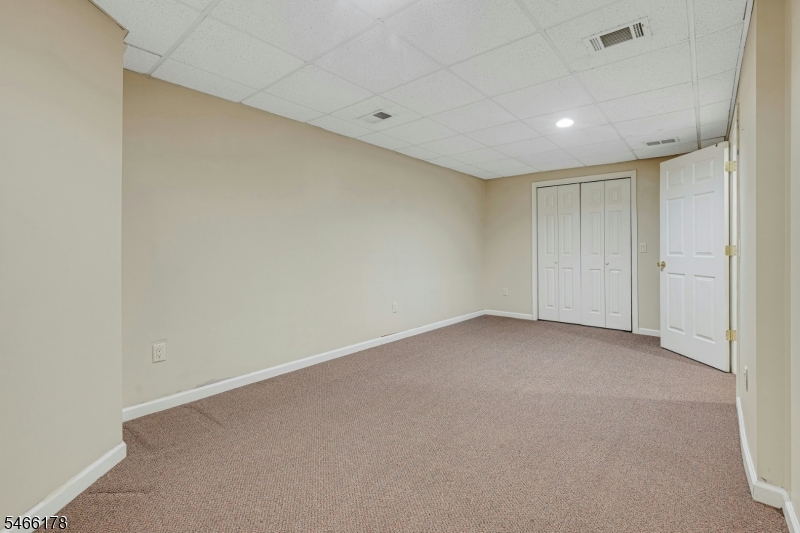 16 Havenhill Road Hardyston NJ 07419