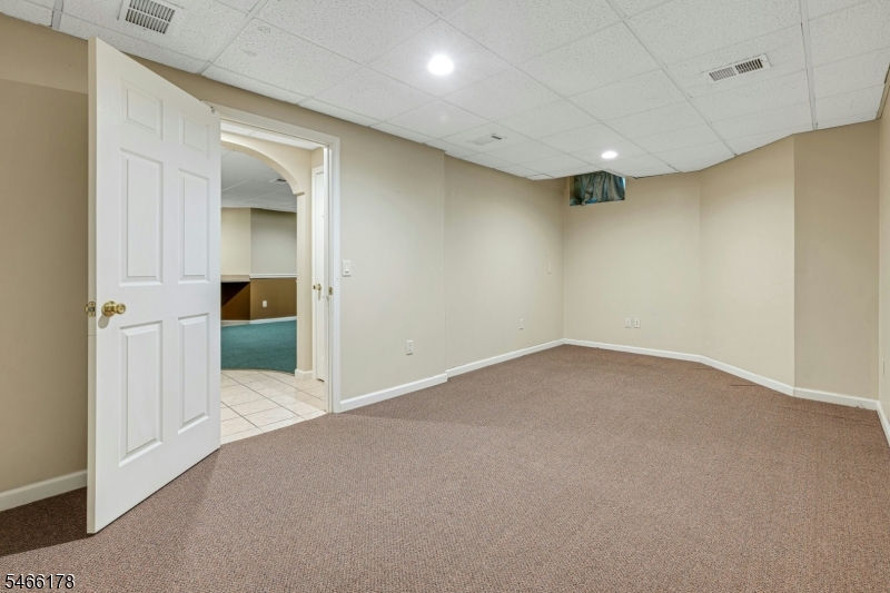 16 Havenhill Road Hardyston NJ 07419
