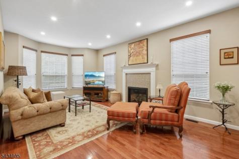 49 Buckingham Court Randolph NJ 07869
