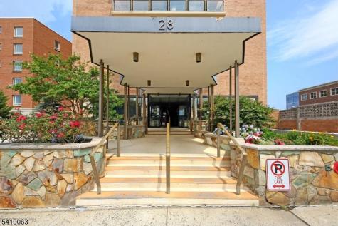 28 Riverside Ave Riv Twr Red Bank NJ 07701