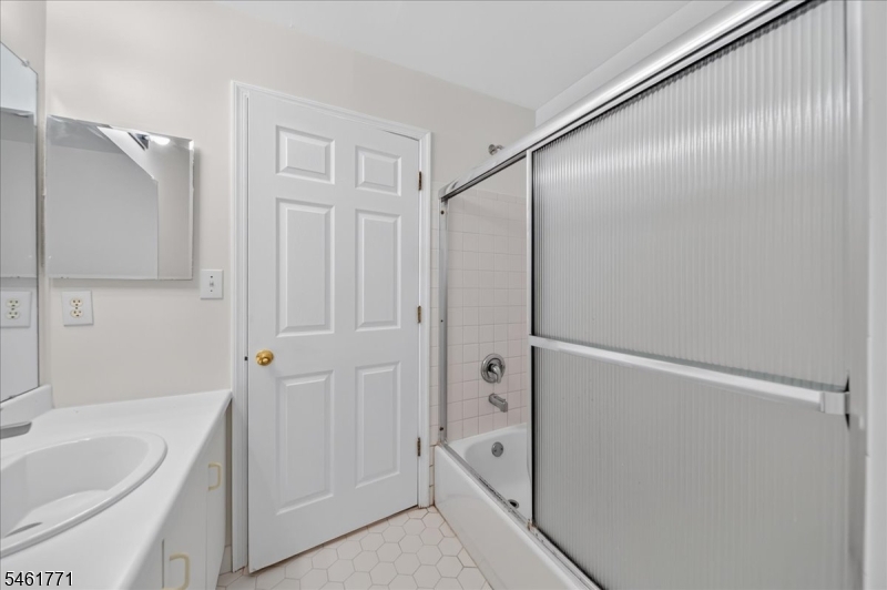 58 Windsong Circle East Brunswick NJ 08816