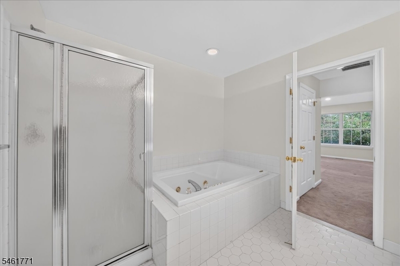 58 Windsong Circle East Brunswick NJ 08816