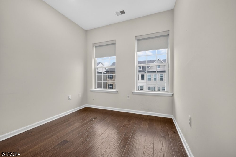 18 Cortland Court Livingston NJ 07039