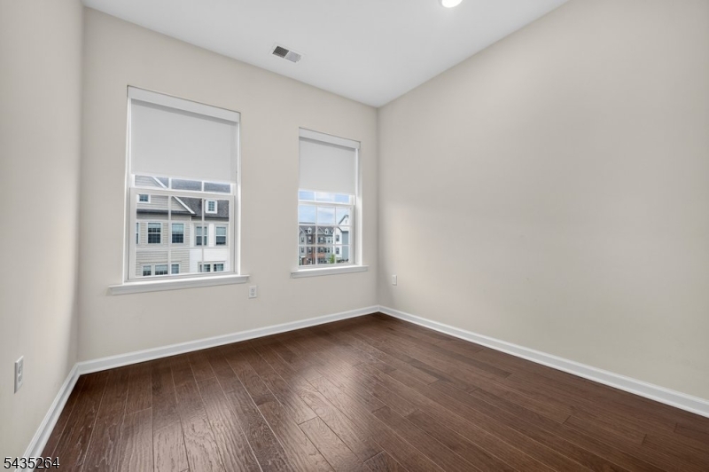 18 Cortland Court Livingston NJ 07039