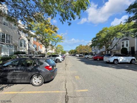 20 Redwood Street Jersey City NJ 07305
