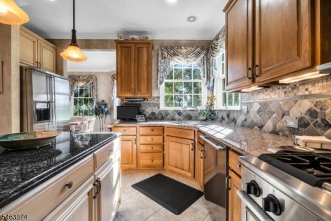 31 Dickinson Road Bernards NJ 07920