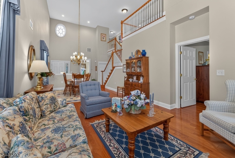 87 Saratoga Court Franklin NJ 08873