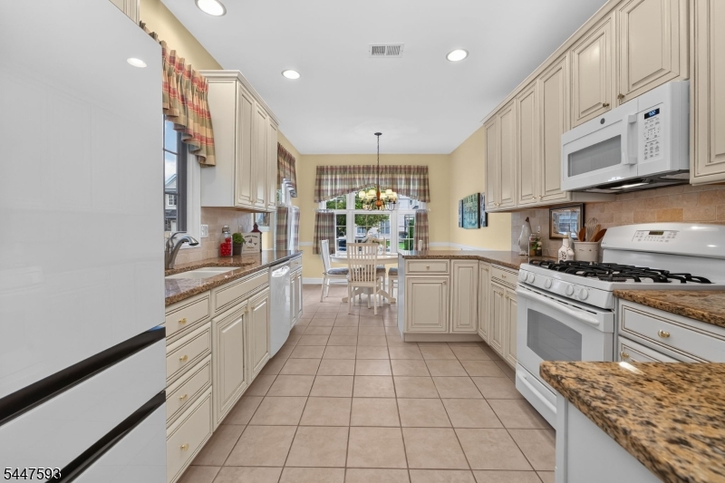 87 Saratoga Court Franklin NJ 08873