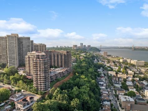 100 Carlyle Drive Cliffside Park NJ 07072