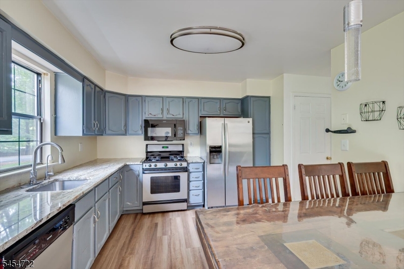 503 Timber Oaks Road Edison NJ 08820