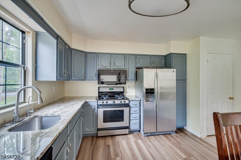 503 Timber Oaks Road Edison NJ 08820